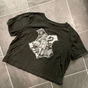 Hogwarts Crest Cropped T-shirt